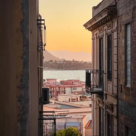 Porta Terra Nyaraló